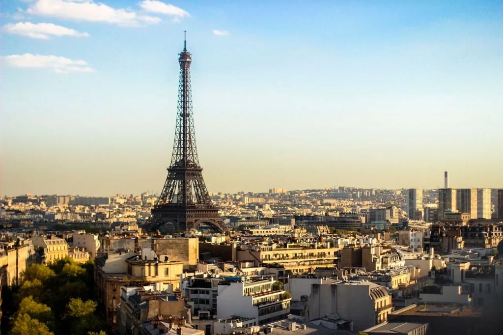 Torre Eiffel – Campos Elíseos