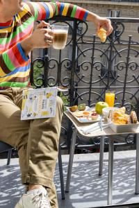 PETIT DÉJEUNER